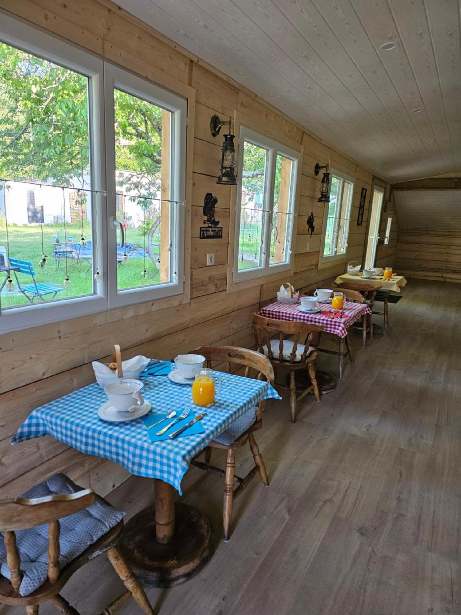 Bed and Breakfast Domaine Mon Doux Reve Terrasson Exterior foto